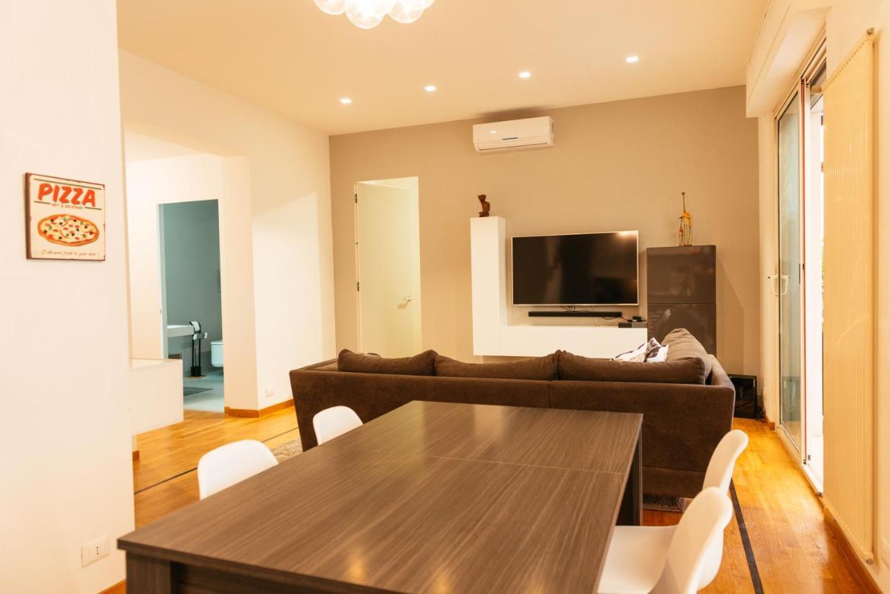 Luxury Penthouse With Sea View - City Center Pescara Exteriör bild