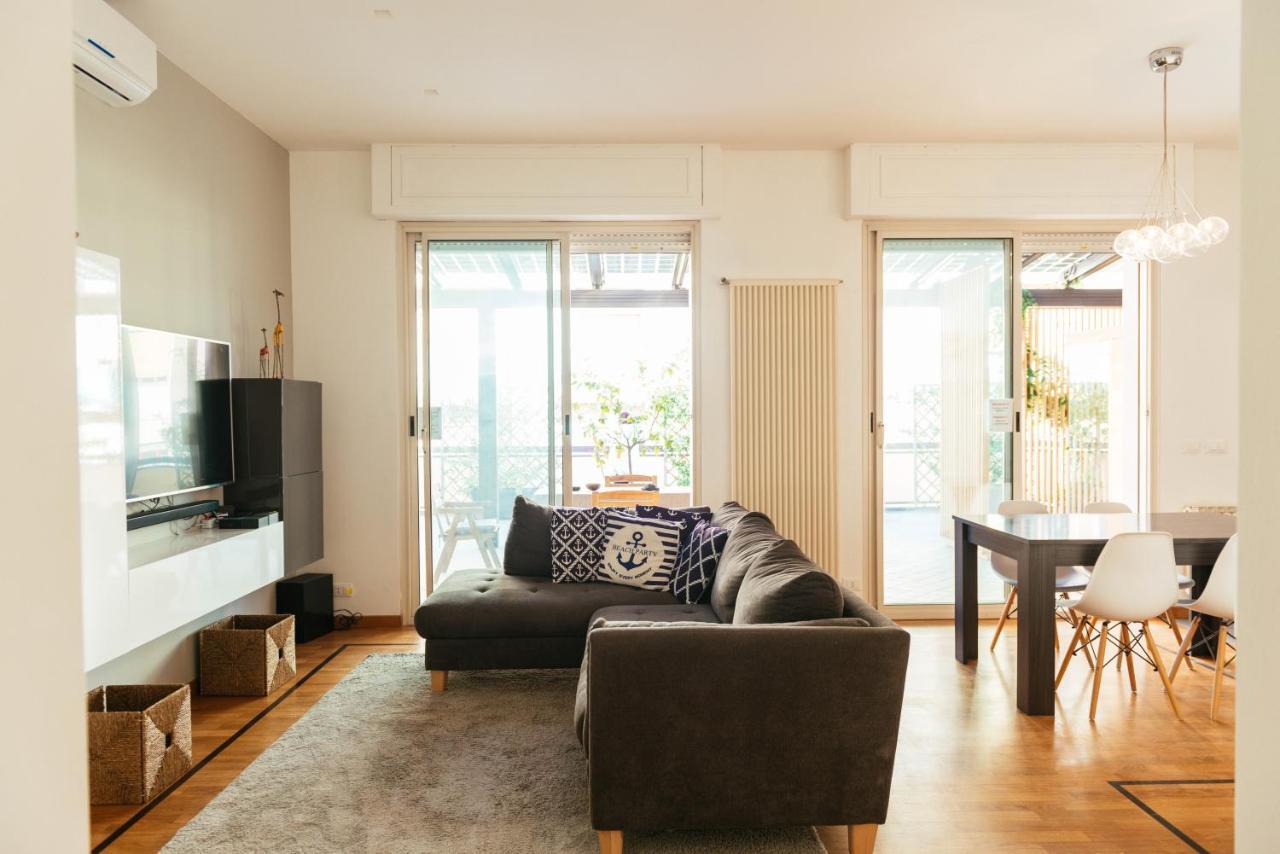 Luxury Penthouse With Sea View - City Center Pescara Exteriör bild