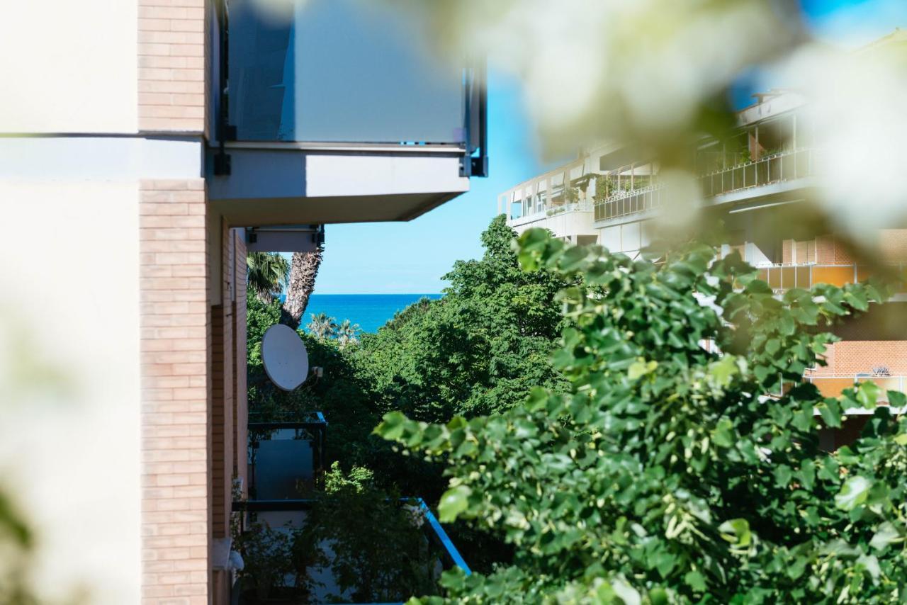 Luxury Penthouse With Sea View - City Center Pescara Exteriör bild