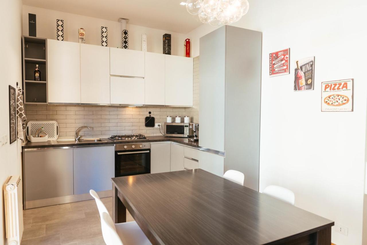 Luxury Penthouse With Sea View - City Center Pescara Exteriör bild